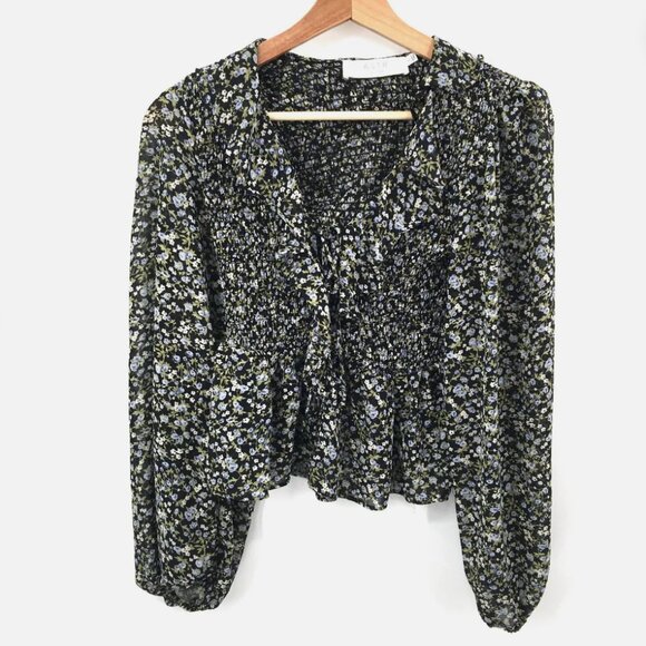 ASTR The Label V-neck puff sleeve blouse - Picture 1 of 3